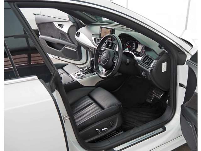 アウディ Ａ７　スポーツバック ２．０ ＴＦＳＩ クワトロ Ｓラインパッケージ ４ＷＤ H29年 (東海) 99