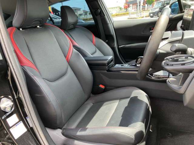 トヨタ プリウス ２．０ Ｚ R5年 (四国) 99
