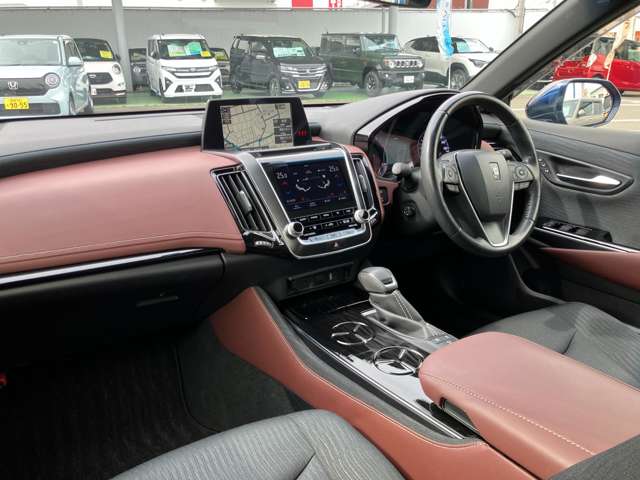 トヨタ クラウン　ハイブリッド ハイブリッド ２．５ Ｇ H30年 (関東) 99