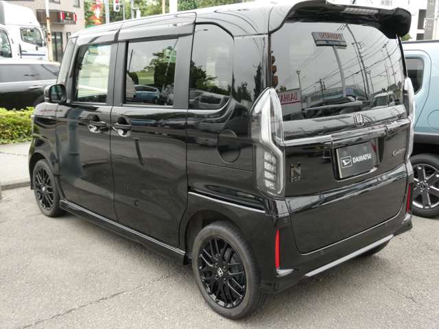 ホンダ Ｎ　ＢＯＸ カスタム ６６０ Ｌ ターボ スタイルプラス ブラック ４ＷＤ R4年 (関東) 99