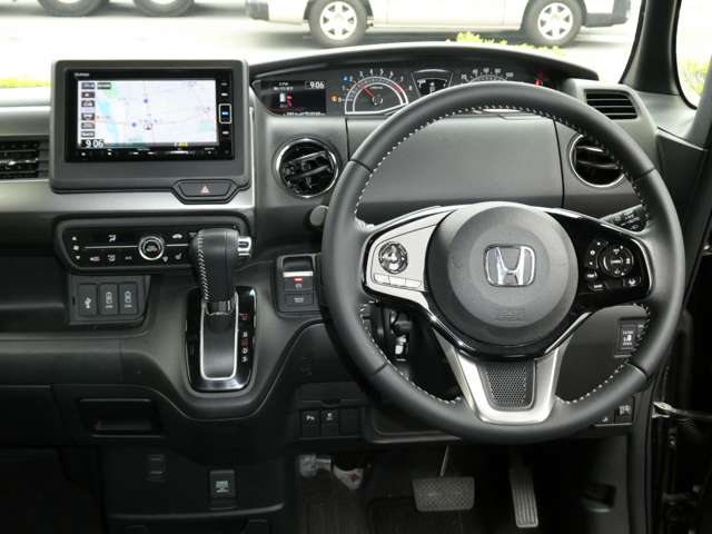 ホンダ Ｎ　ＢＯＸ カスタム ６６０ Ｌ ターボ スタイルプラス ブラック ４ＷＤ R4年 (関東) 99