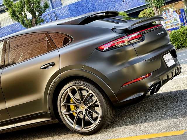 ポルシェ カイエンクーペ ターボ ティプトロニックＳ ４ＷＤ R2年 (関東) 99