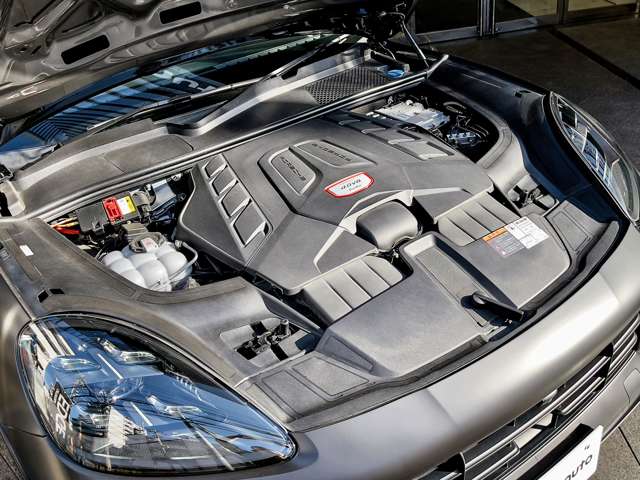 ポルシェ カイエンクーペ ターボ ティプトロニックＳ ４ＷＤ R2年 (関東) 99