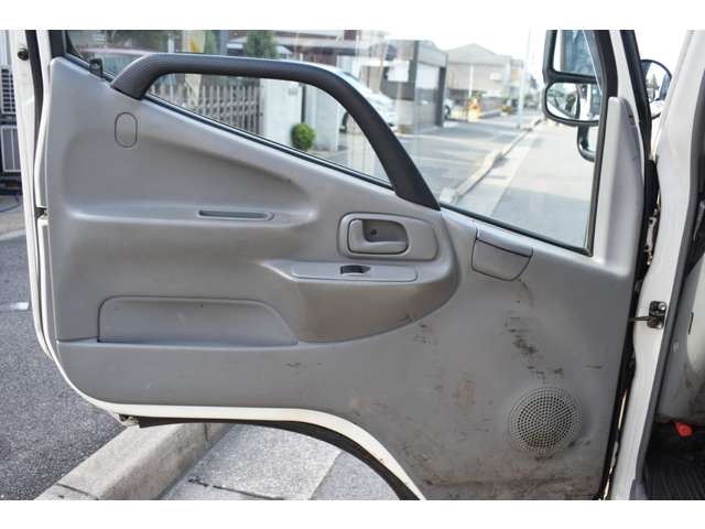 日野自動車 デュトロ ４．０ＤＴ R1年 (近畿) 99