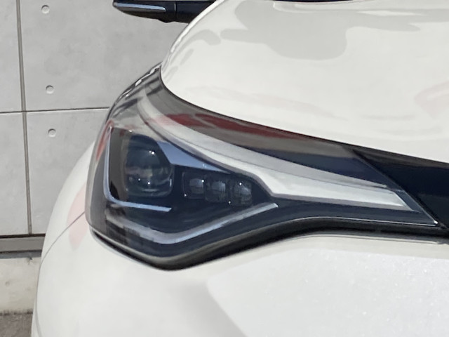 トヨタ Ｃ−ＨＲ ハイブリッド １．８ Ｇ R2年 (四国) 99