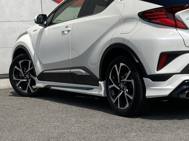 トヨタ Ｃ−ＨＲ ハイブリッド １．８ Ｇ R2年 (四国) 99