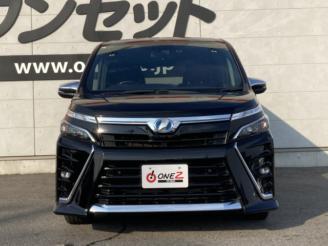 トヨタ ヴォクシー １．８ ハイブリッド ＺＳ 煌ＩＩ R1年 (四国) 99