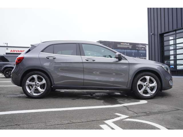 メルセデスベンツ ＧＬＡクラス ＧＬＡ２２０ ４マチック ４ＷＤ R1年 (東北) 99