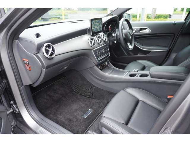 メルセデスベンツ ＧＬＡクラス ＧＬＡ２２０ ４マチック ４ＷＤ R1年 (東北) 99
