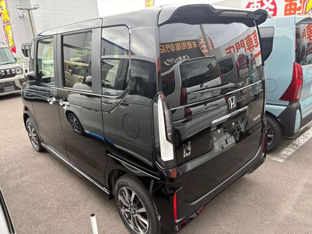 ホンダ Ｎ　ＢＯＸ カスタム ６６０ R8年 (四国) 99