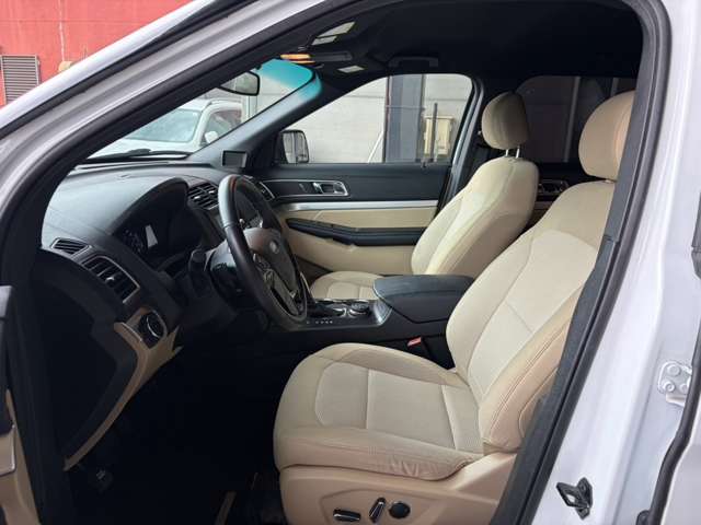 フォード エクスプローラー ＸＬＴ ４ＷＤ H27年 (東北) 99