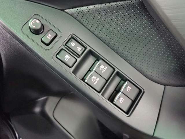 スバル フォレスター ２．０ Ｓ リミテッド スマート エディション ４ＷＤ H30年 (近畿) 99