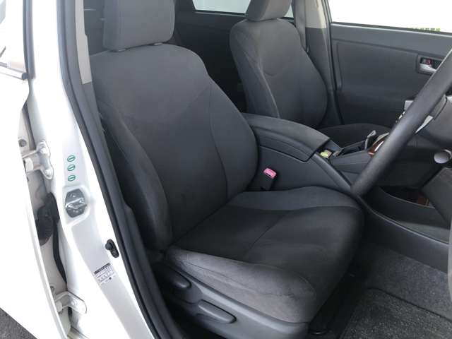 トヨタ プリウス １．８ Ｓ H23年 (近畿) 99