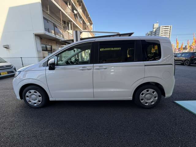 ホンダ フリード　ハイブリッド １．５ Ｅ：ＨＥＶ エアー R8年 (九州・沖縄) 99