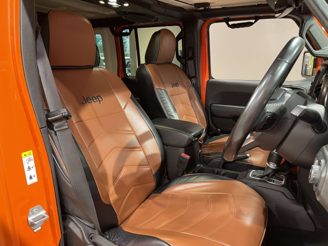 ジープ ラングラー　アンリミテッド アンリミテッド サハラ ３．６Ｌ ４ＷＤ R1年 (関東) 99