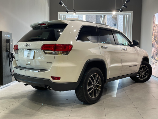 ジープ グランドチェロキー リミテッド ４ＷＤ R1年 (関東) 99