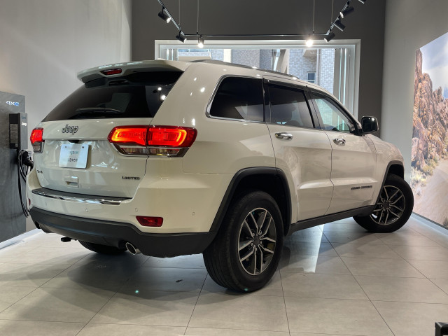 ジープ グランドチェロキー リミテッド ４ＷＤ R1年 (関東) 99