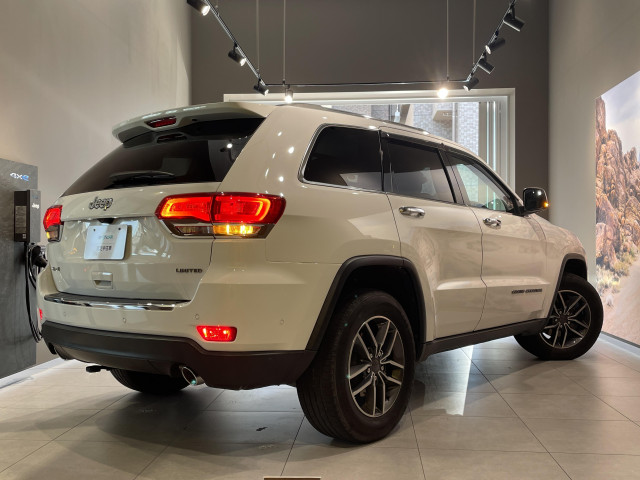 ジープ グランドチェロキー リミテッド ４ＷＤ R1年 (関東) 99