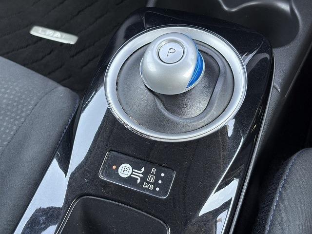 日産 リーフ ３０ＫＷＨ Ｘ サンクス エディション H28年 (近畿) 99