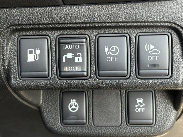 日産 リーフ ３０ＫＷＨ Ｘ サンクス エディション H28年 (近畿) 99