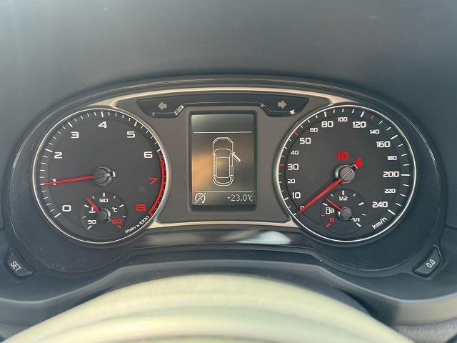 アウディ Ａ１ １．４　ＴＦＳＩ H26年 (近畿) 99