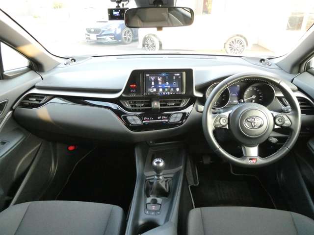 トヨタ Ｃ−ＨＲ １．２ Ｓ－Ｔ R4年 (関東) 99