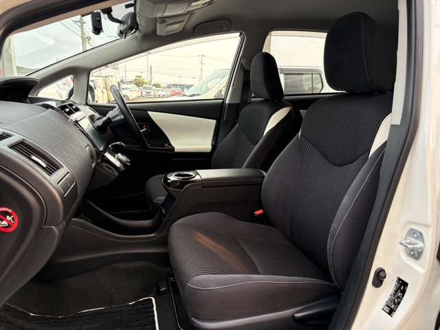 トヨタ プリウスΑ １．８ Ｓ チューン ブラックＩＩ H28年 (近畿) 99