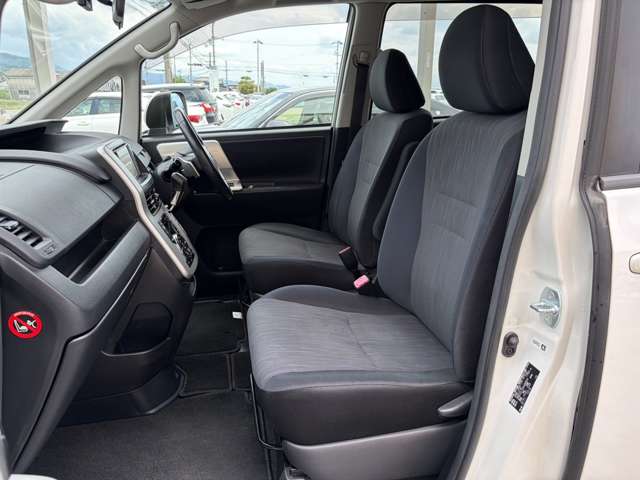 トヨタ ノア ２．０ ＳＩ H23年 (近畿) 99