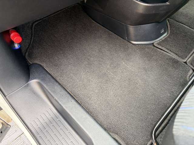 トヨタ ノア ２．０ ＳＩ H23年 (近畿) 99