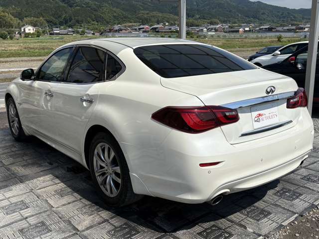 日産 フーガ　ハイブリッド ３．５ ＶＩＰ H28年 (近畿) 99