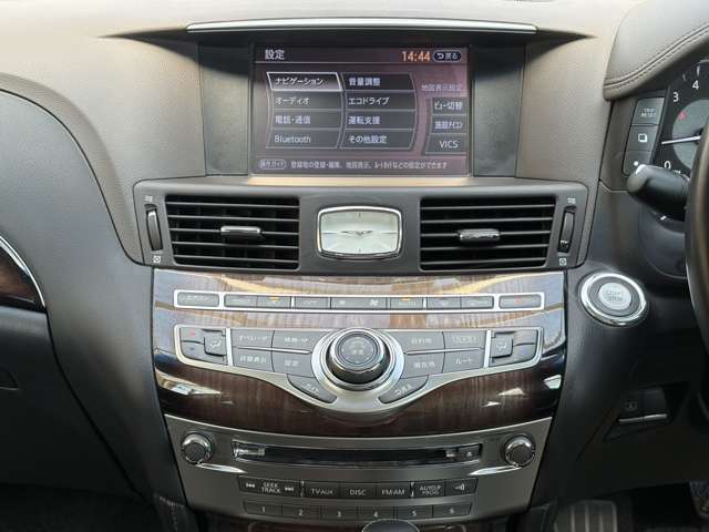 日産 フーガ　ハイブリッド ３．５ ＶＩＰ H28年 (近畿) 99