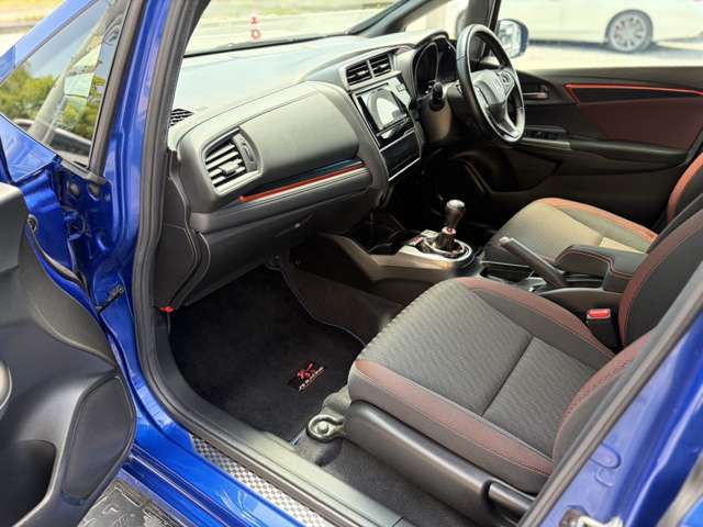 ホンダ フィット １．５ ＲＳ H29年 (近畿) 99
