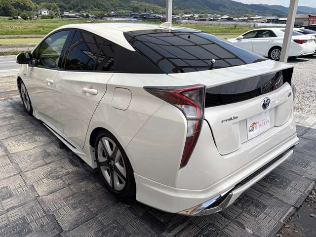 トヨタ プリウス １．８ Ｓ ツーリングセレクション H29年 (近畿) 99