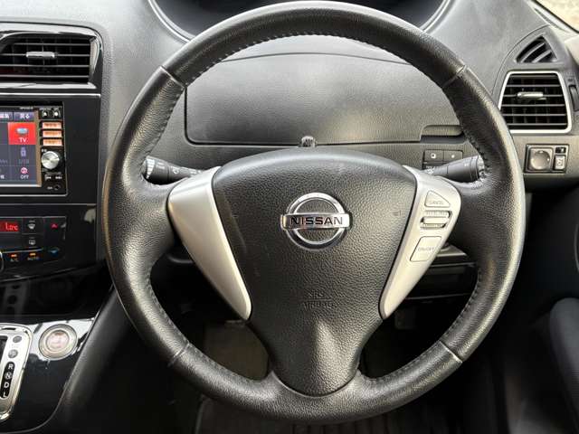日産 セレナ ２．０ ハイウェイスター Ｓ－ＨＹＢＲＩＤ Ｖセレクション H25年 (近畿) 99