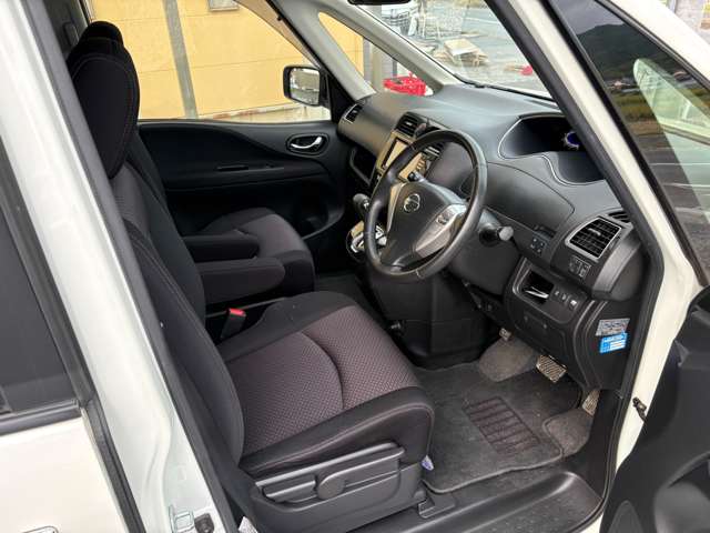 日産 セレナ ２．０ ハイウェイスター Ｓ－ＨＹＢＲＩＤ Ｖセレクション H25年 (近畿) 99