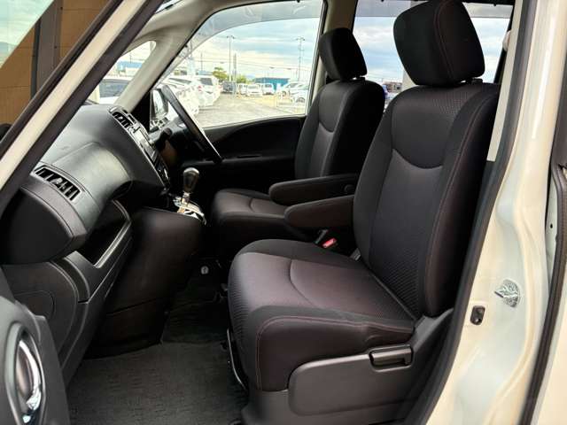 日産 セレナ ２．０ ハイウェイスター Ｓ－ＨＹＢＲＩＤ Ｖセレクション H25年 (近畿) 99