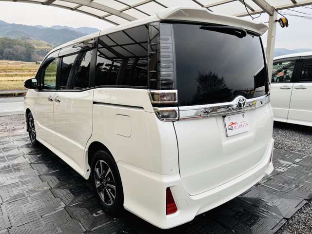 トヨタ ヴォクシー ２．０ ＺＳ 煌ＩＩＩ R3年 (近畿) 99