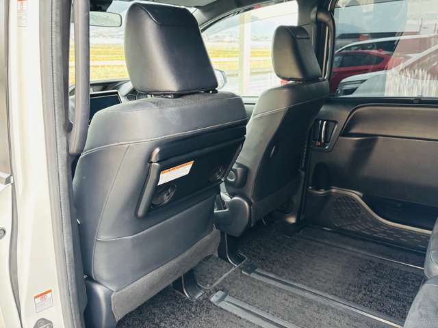 トヨタ ヴォクシー ２．０ ＺＳ 煌ＩＩＩ R3年 (近畿) 99