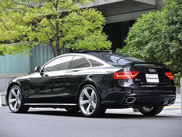 アウディ ＲＳ５ ４．２ ４ＷＤ H25年 (関東) 99
