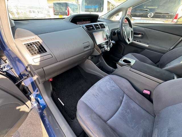 トヨタ プリウスΑ １．８ Ｇ H24年 (近畿) 99