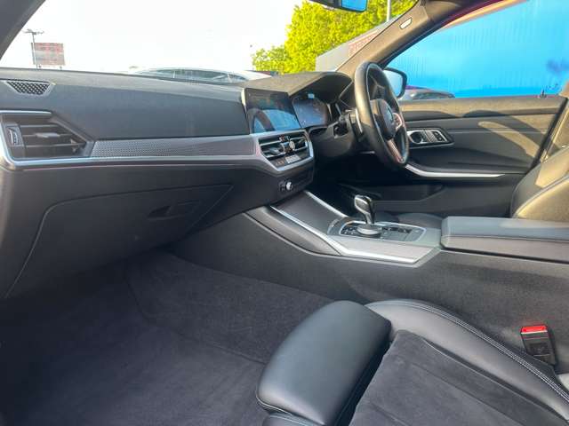 ＢＭＷ ３シリーズ ３２０Ｄ Ｘドライブ Ｍスポーツ ディーゼルターボ ４ＷＤ R3年 (関東) 99