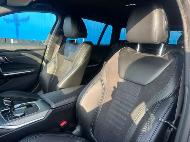 ＢＭＷ ３シリーズ ３２０Ｄ Ｘドライブ Ｍスポーツ ディーゼルターボ ４ＷＤ R3年 (関東) 99