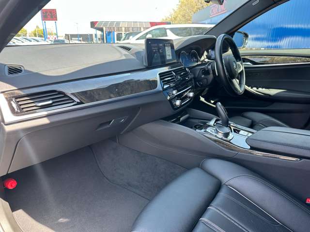 ＢＭＷ ５シリーズ ５２３ｉ　Ｍスポーツ H29年 (関東) 99