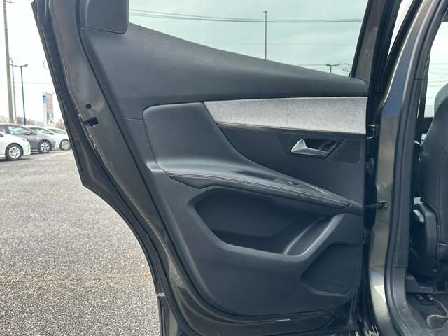 プジョー ３００８ ＧＴライン ブルーＨＤＩ ディーゼルターボ R2年 (関東) 99