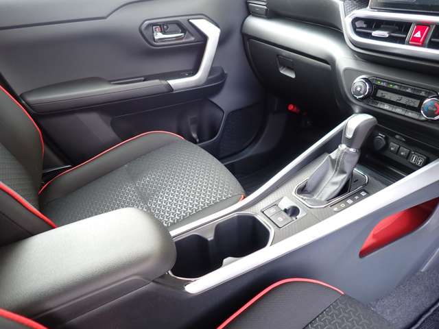 トヨタ ライズ　ハイブリッド ハイブリッド １．２ Ｚ R8年 (関東) 99