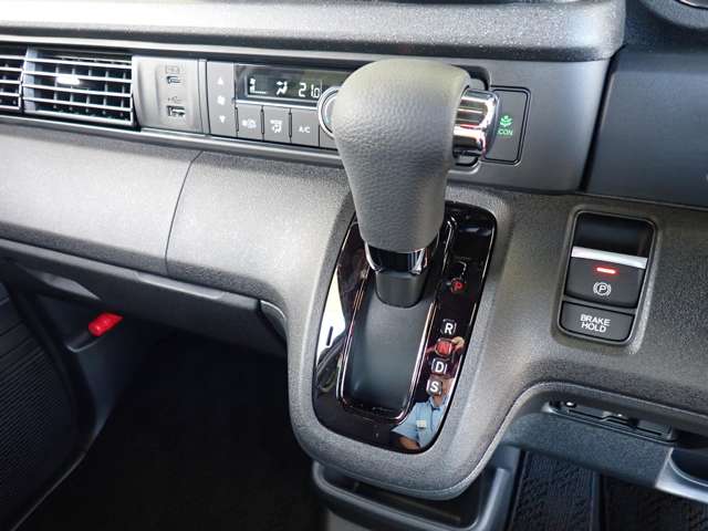 ホンダ Ｎ　ＢＯＸ カスタム ６６０ R8年 (関東) 99