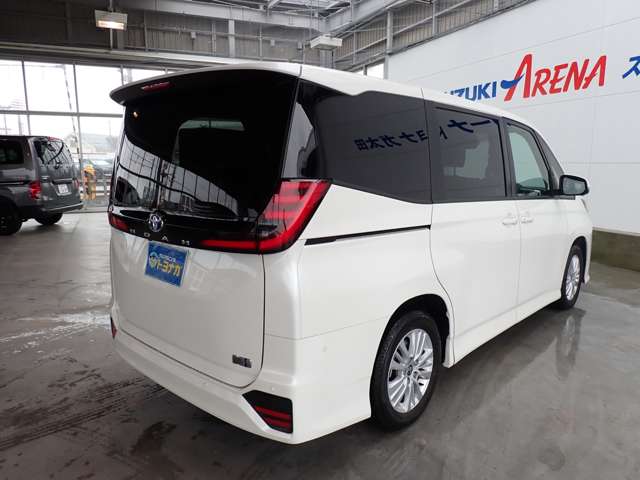 トヨタ ノア １．８ ハイブリッド Ｓ－Ｇ R5年 (関東) 99
