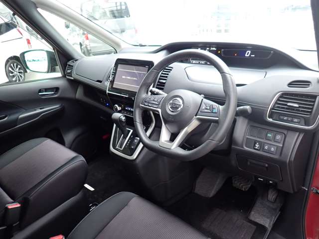 日産 セレナ ２．０ ハイウェイスター Ｖセレクション H29年 (関東) 99