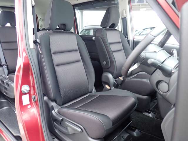 日産 セレナ ２．０ ハイウェイスター Ｖセレクション H29年 (関東) 99