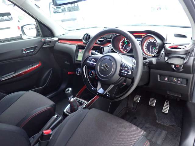 スズキ スイフト スポーツ １．４ R7年 (関東) 99